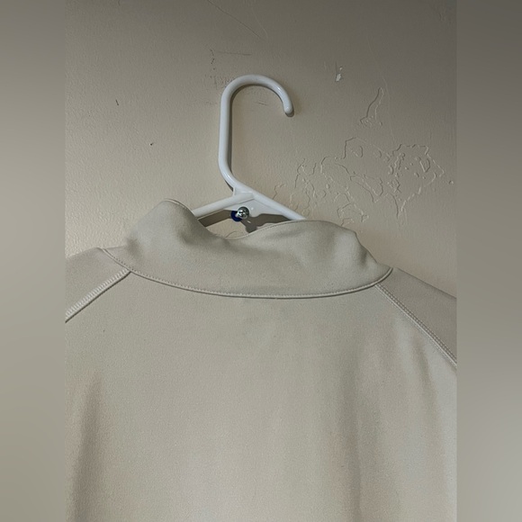 Nike Golf Beige with White accents Long Sleeve 1/4 Zipper Pullover
Size XL - Picture 9 of 13
